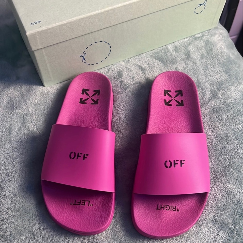 Off white slides